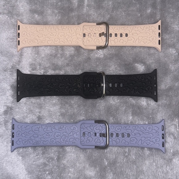 3 NEW 38/40/41 Apple Watch Bands ! Silicon Adjustable! - Picture 2 of 2